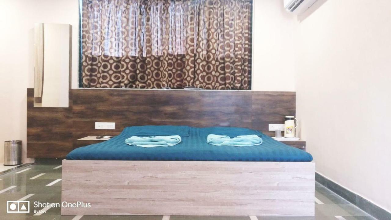 Mauli Niwas Villa Matheran Kültér fotó