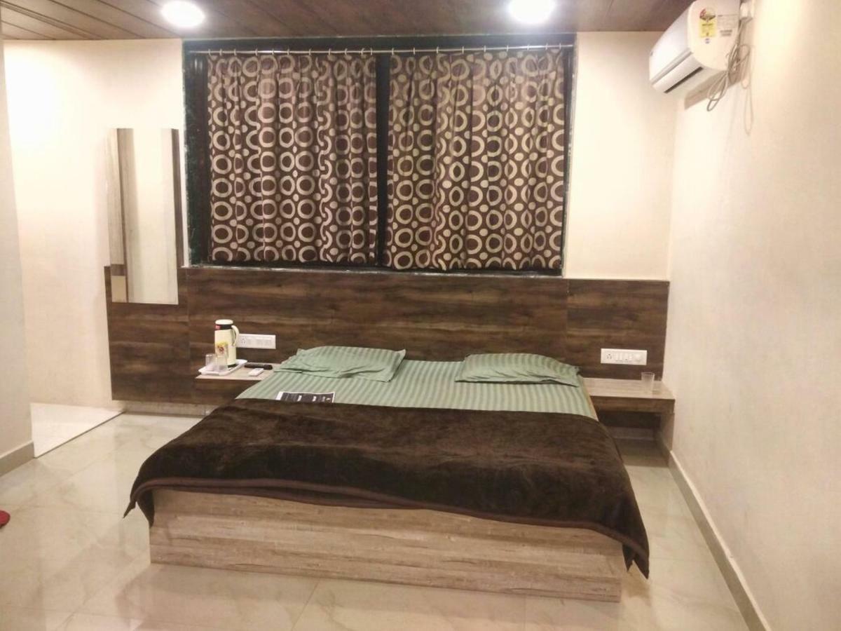 Mauli Niwas Villa Matheran Kültér fotó